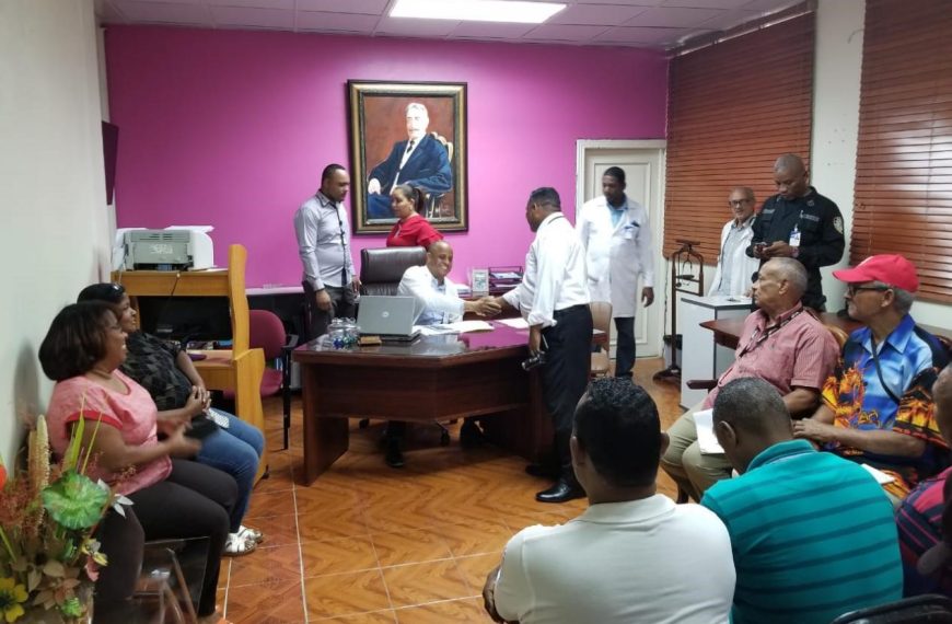 Hospital Jaime Mota se reune con prensa local